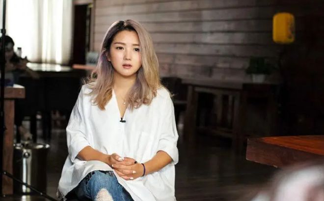 从知名超女到“苦求工作”凭借《浪姐》她能否再度翻红？(图2)