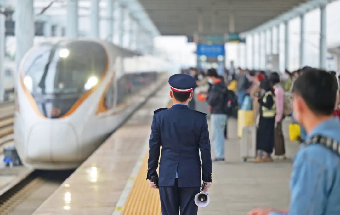 早读｜五一假期“抢票攻略”来了；深中通道实现5G信号全覆盖(图4)