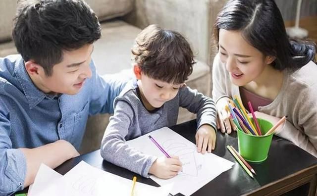 孩子从小性格就软弱？别急这3种方法能让孩子变得更坚强(图2)