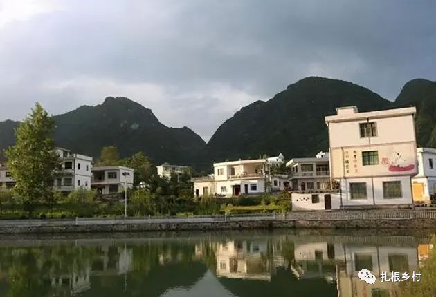 农村老话“门前老坟住千年屋后有水早搬家”啥意思？有没有道理？(图3)
