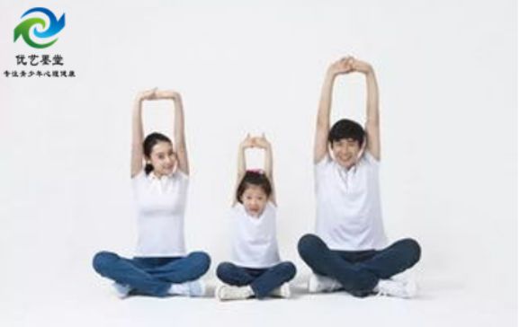 优艺墨堂心理咨询能帮助孩子什么是青少年焦虑？常见的表现是？(图3)