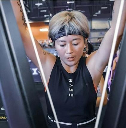 香港知名女星退圈移民新西兰全身肌肉甜美不再网友直呼不敢认(图8)