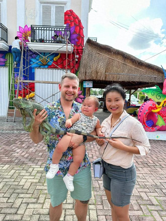 内蒙女大学生到美国刷盘子为拿绿卡嫁美国男人婚后发现他欠债(图1)