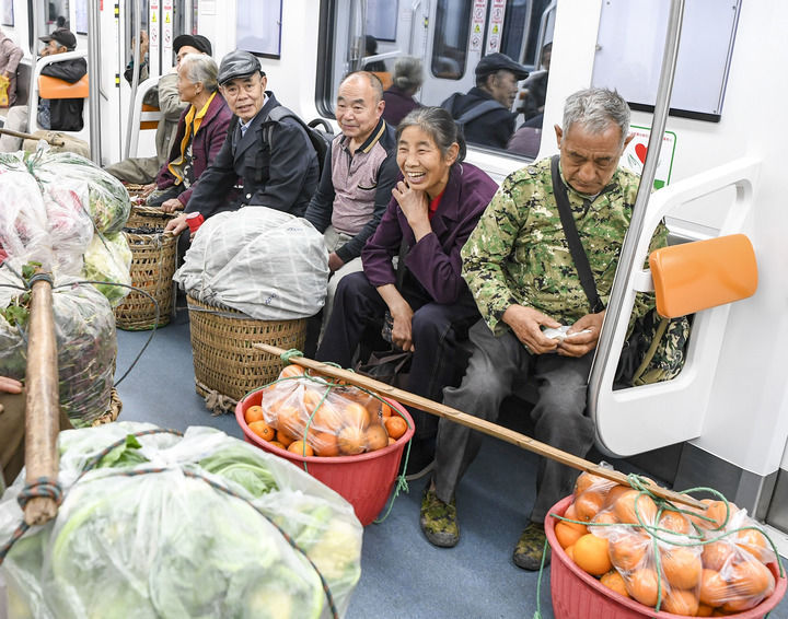 为了老百姓过上更加幸福的生活——“民生为大”的重庆答卷(图1)