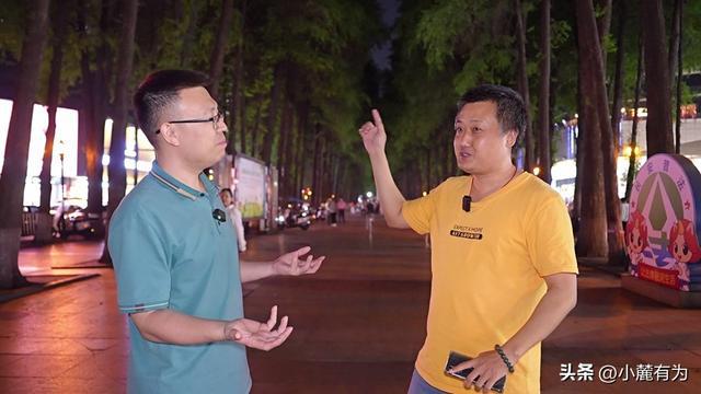 东莞一路段流动摊贩扎堆群众被吵到想卖房搬家！(图4)