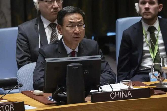 美方拒发签证中国代表无法入境耿爽发声联合国搬迁势在必行(图1)