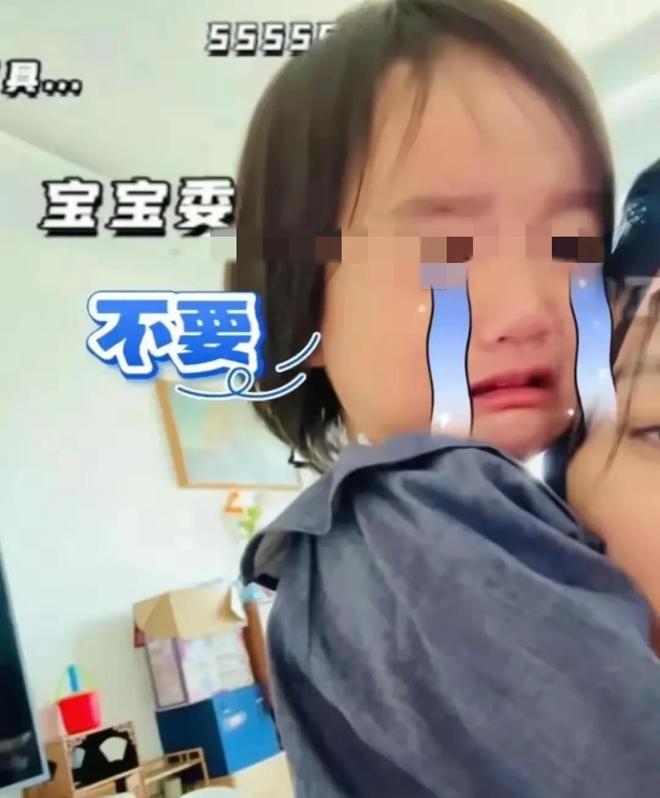 看到李亚鹏老婆带3岁女儿搬家才明白这些年对王菲的误解有多深(图1)